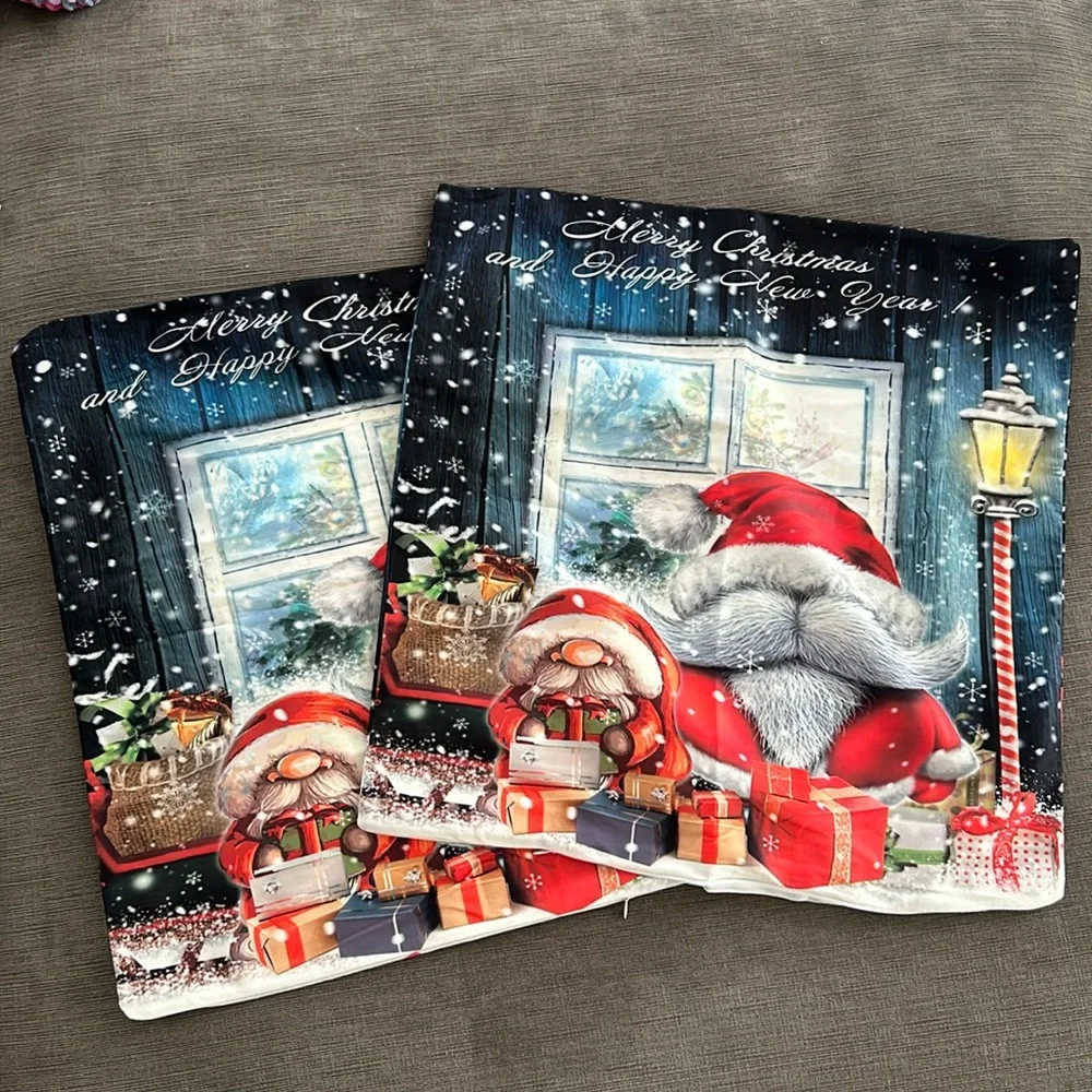 2 Christmas Pillowcase Gnomes outside - 17.5“x17.5“